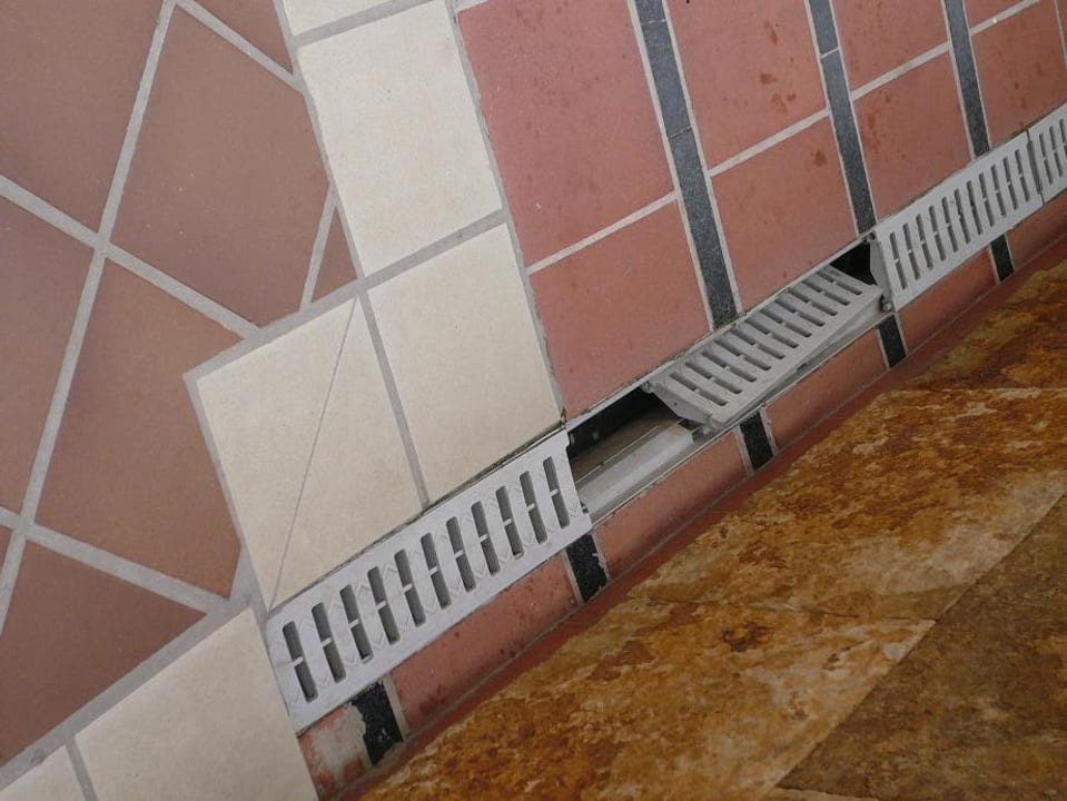 Abflussgitter Poolanlage Hotel Riu Oliva Beach - Hotel