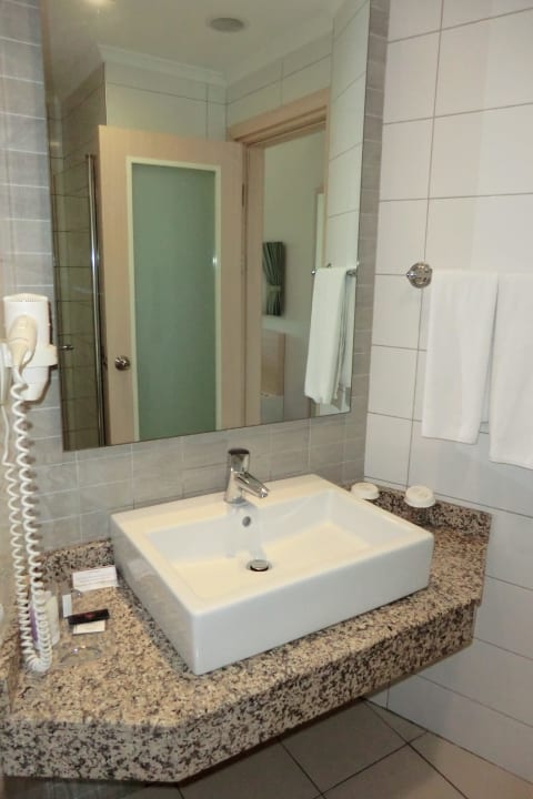 Badezimmer/Waschbecken Hotel Grand Okan