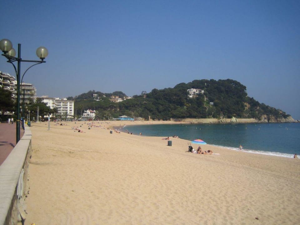 Strand mit Promenade Lloret de Mar Hotel Surf Mar