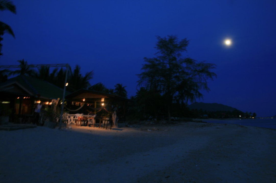 Moon Hotel Holiday Beach Resort