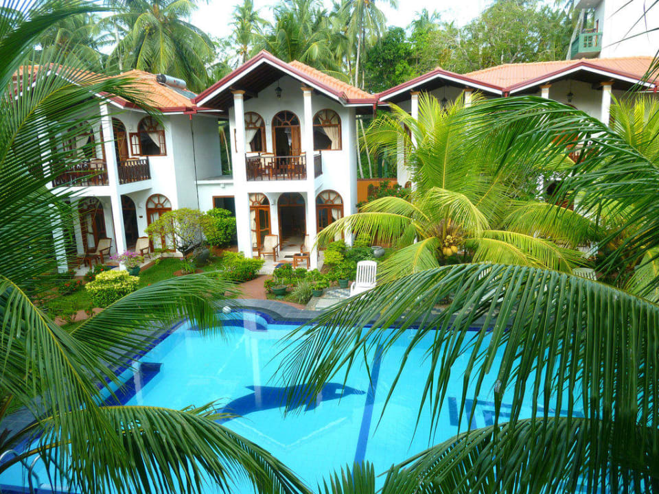 Blick vom Balkon auf dem Pool Hotel Bentota Village