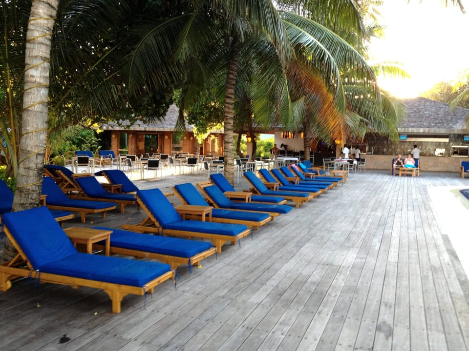 Pool Meeru Maldives Resort Island