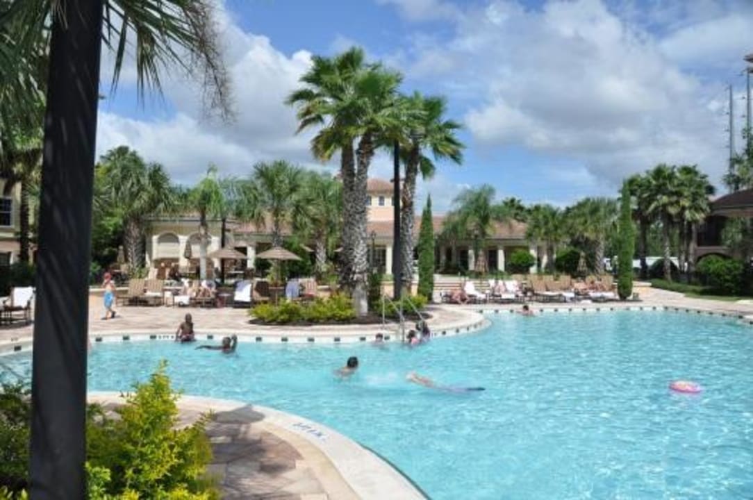 Riesiger Pool WorldQuest Orlando Resort
