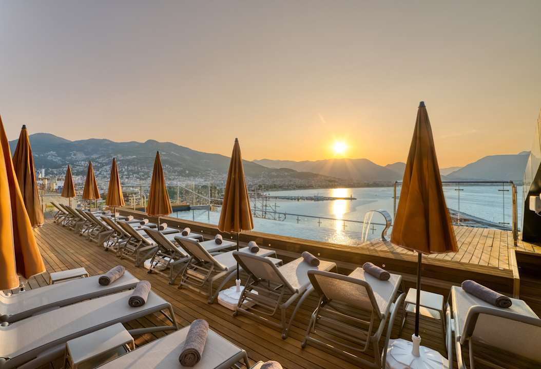 Pool Numa Port Hotel