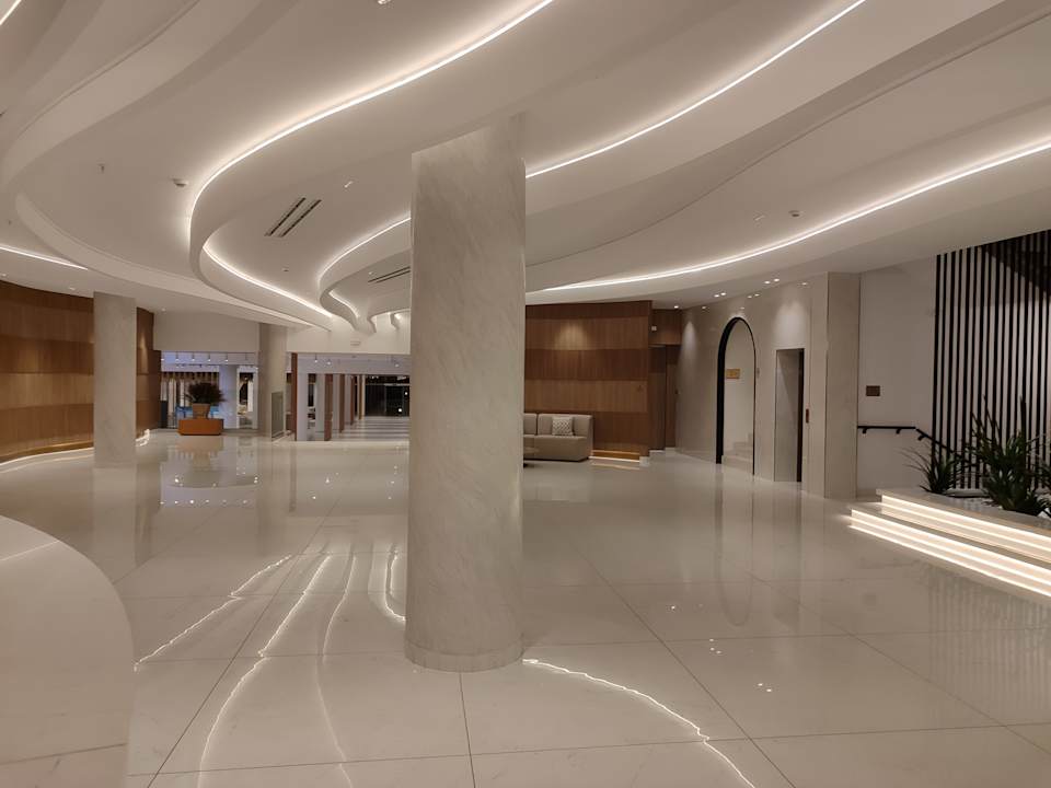 Lobby Golden Coast Hotel & Bungalows