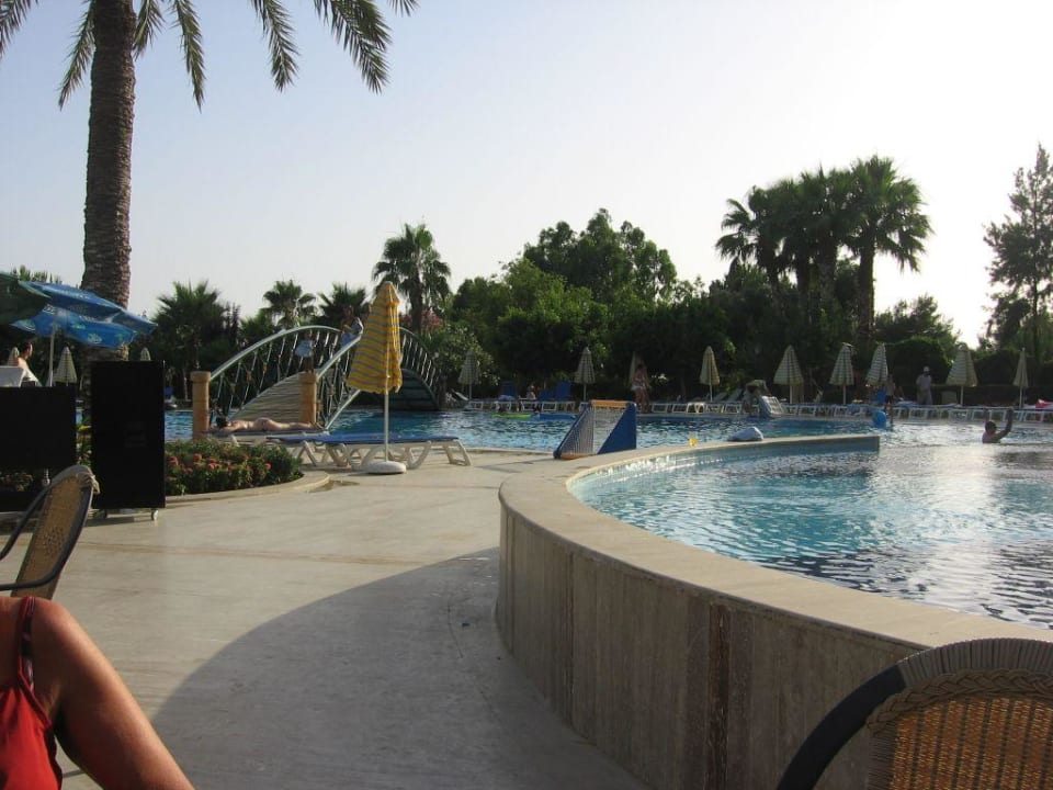 Blick auf den Pool Hotel Terrace Beach Resort