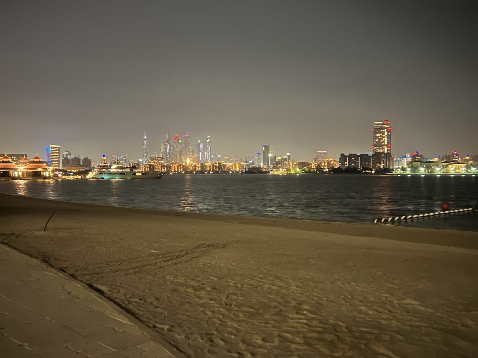 Strand Waldorf Astoria Dubai Palm Jumeirah