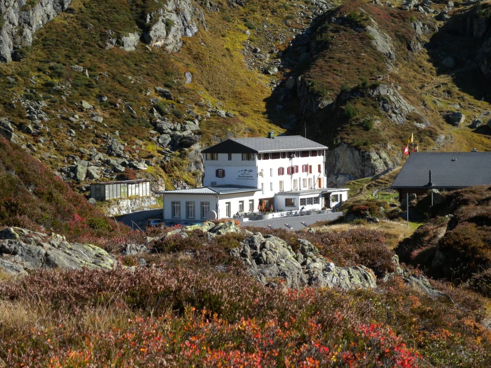 Hotel Steingletscherim Herbst Berghotel Steingletscher