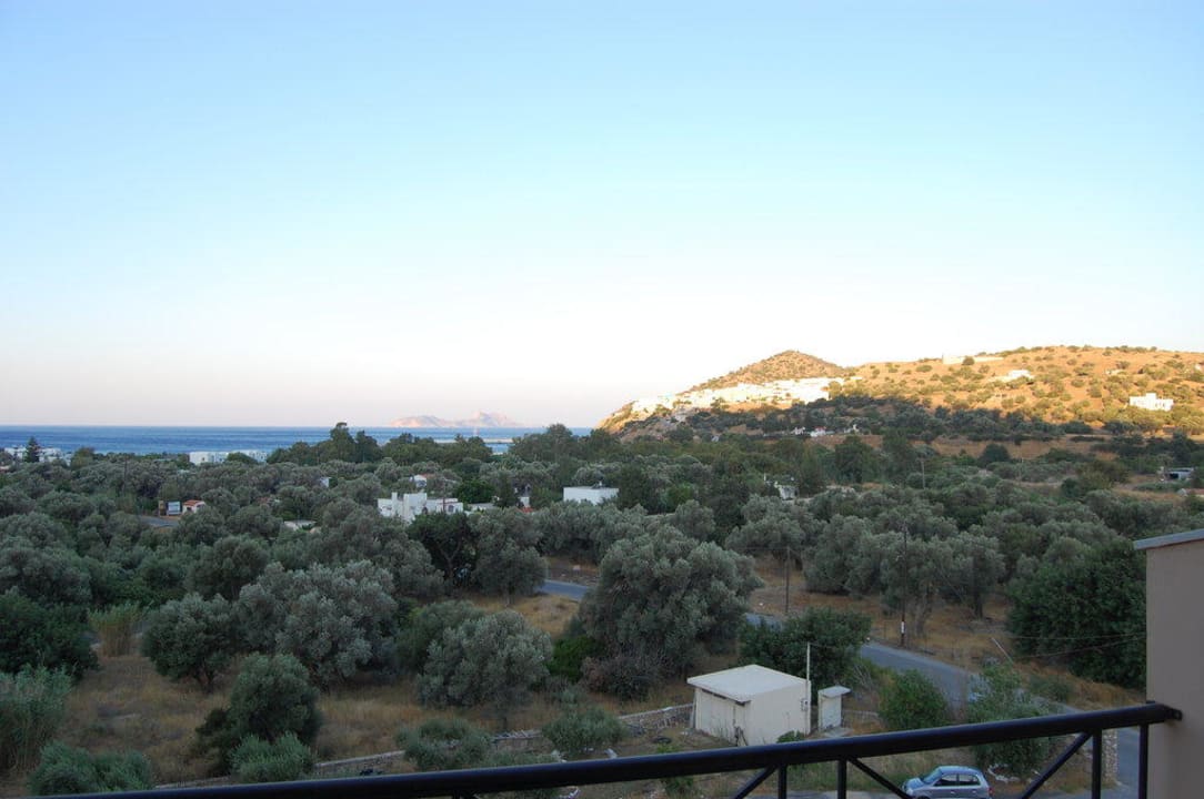 Blick vom Balkon Paralos The Maxine