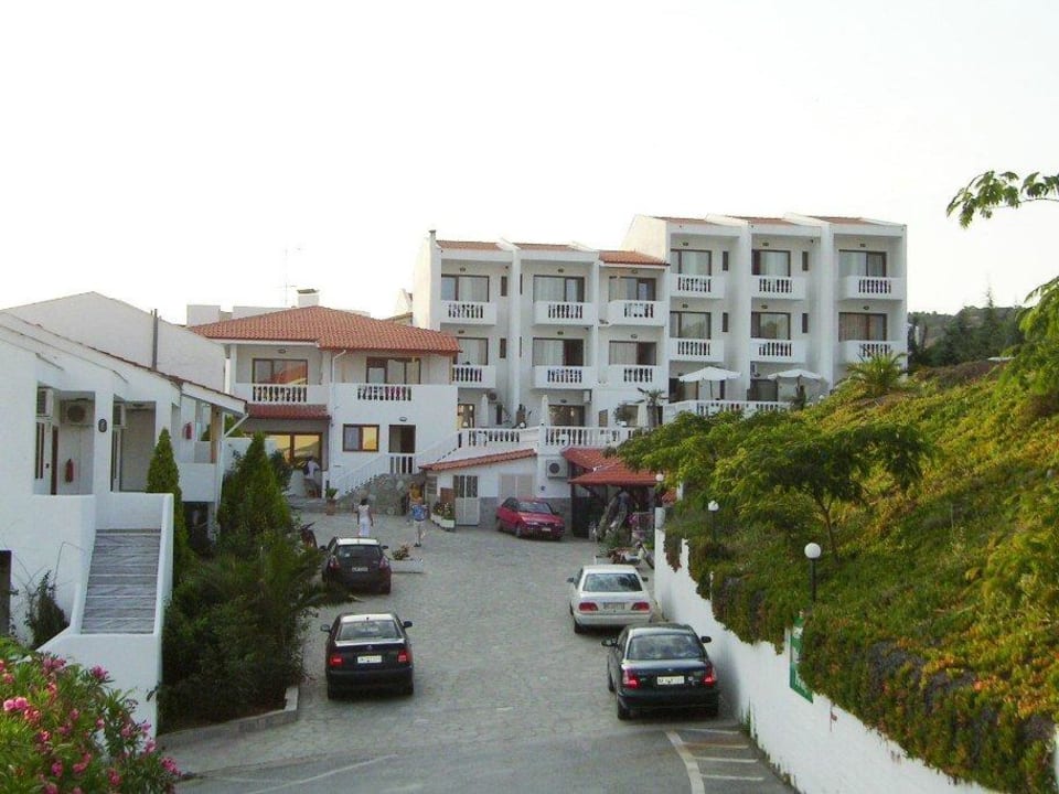 Akti Ouranopoli wita Akti Ouranoupolis