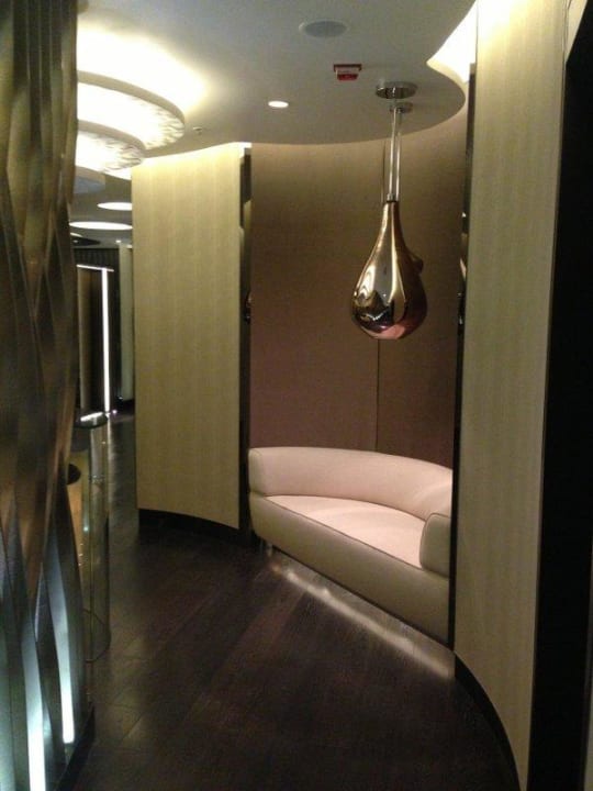 Eingang zum Pool Hotel The Ritz-Carlton Hongkong