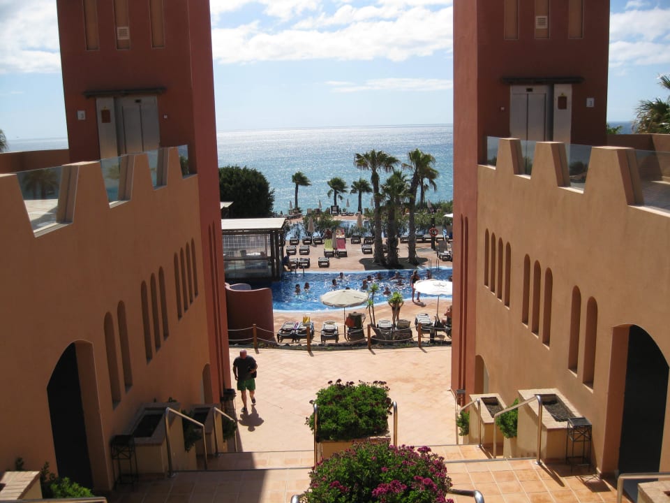 Wunderschöner Blick zum Pool und Meer H10 Tindaya