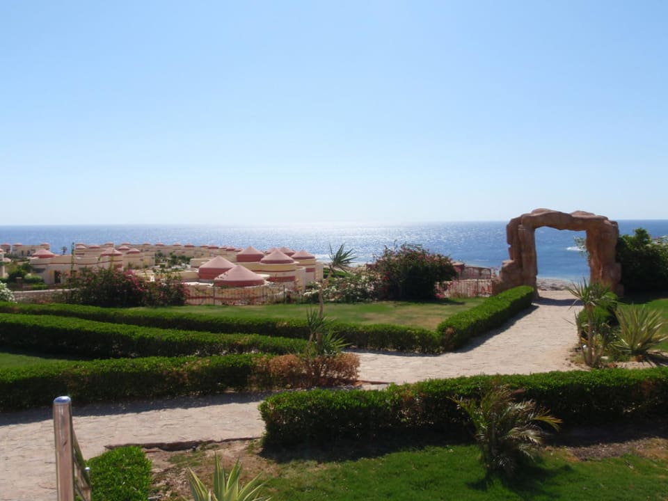 Droga na plażę Siva Golden Bay Makadi