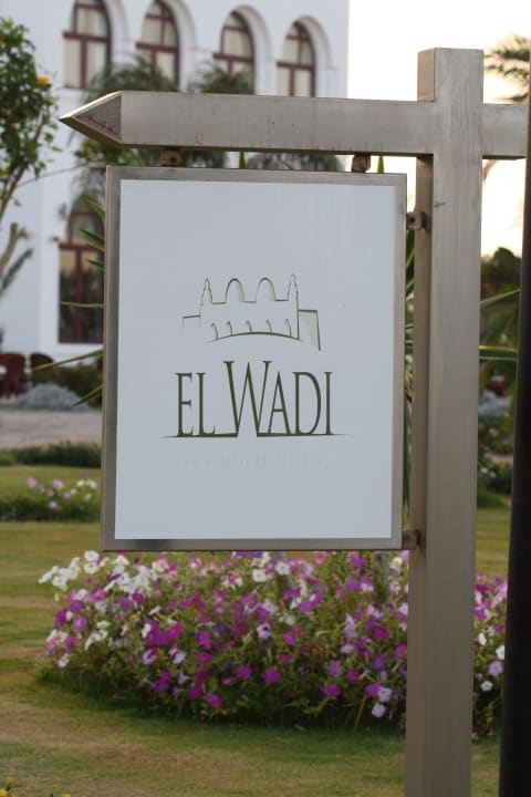 Zum Hauptrestaurant Hotel Gorgonia Beach Resort