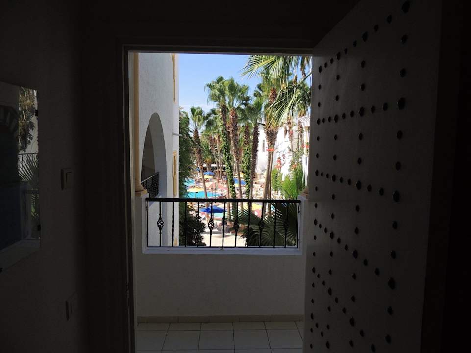 Türe auf und ein Traum Hotel Nesrine