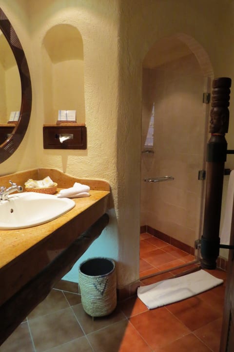 Bad Serengeti Serena Safari Lodge