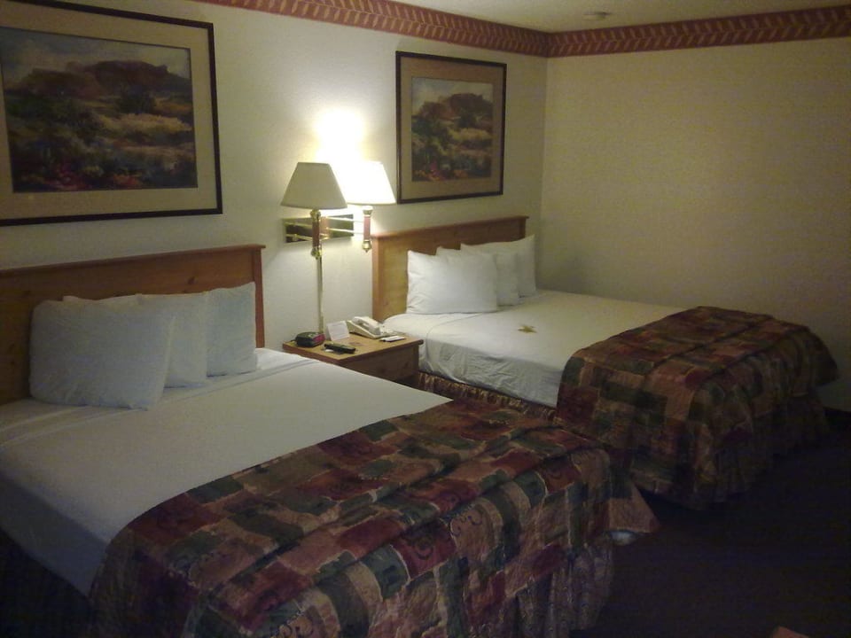 Zimmer Hotel Country Inn & Suites By Carlson, Phoenix AP at Tempe, AZ