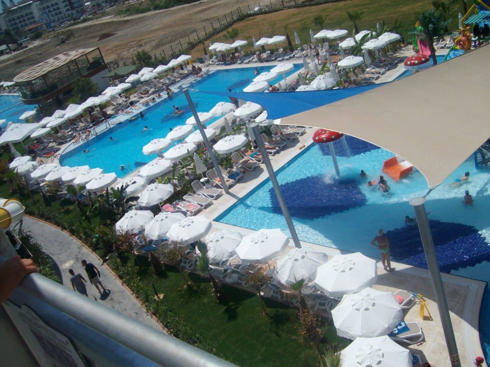 The main Pool Dream World Aqua Hotel