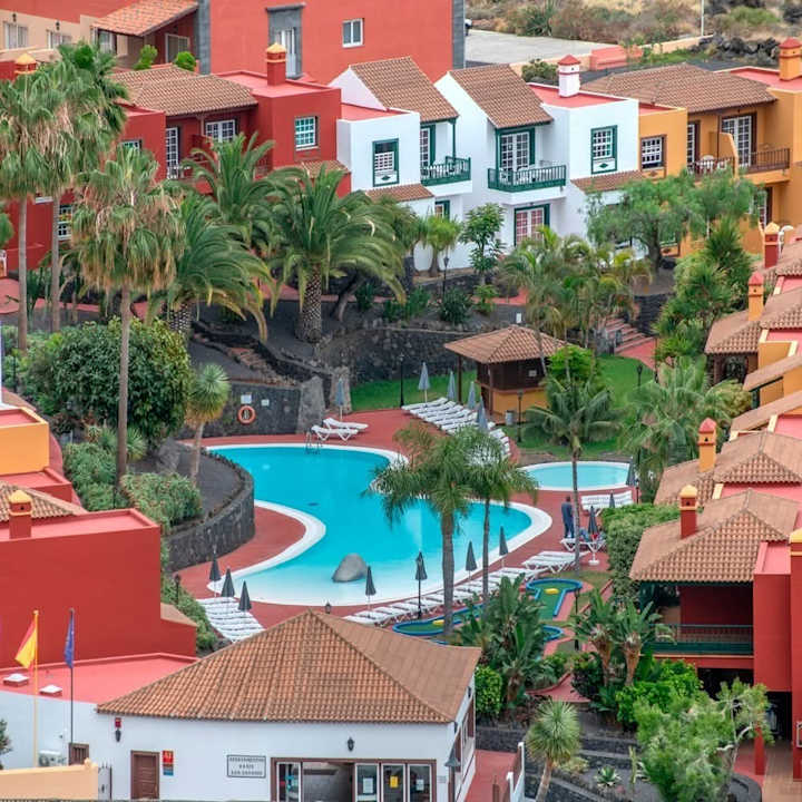 Außenansicht Apartamentos Oasis San Antonio