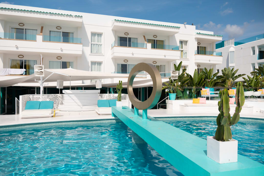 Pool Ama Ibiza Beachfront Suites