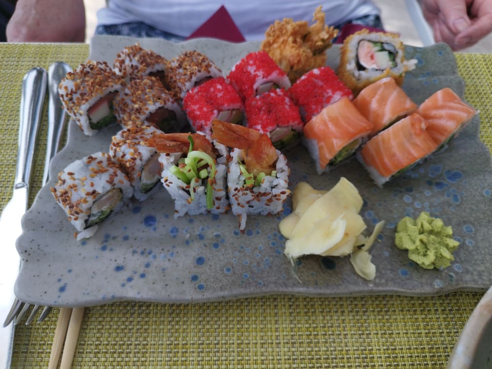 Gastro Acanthus Cennet Barut Collection