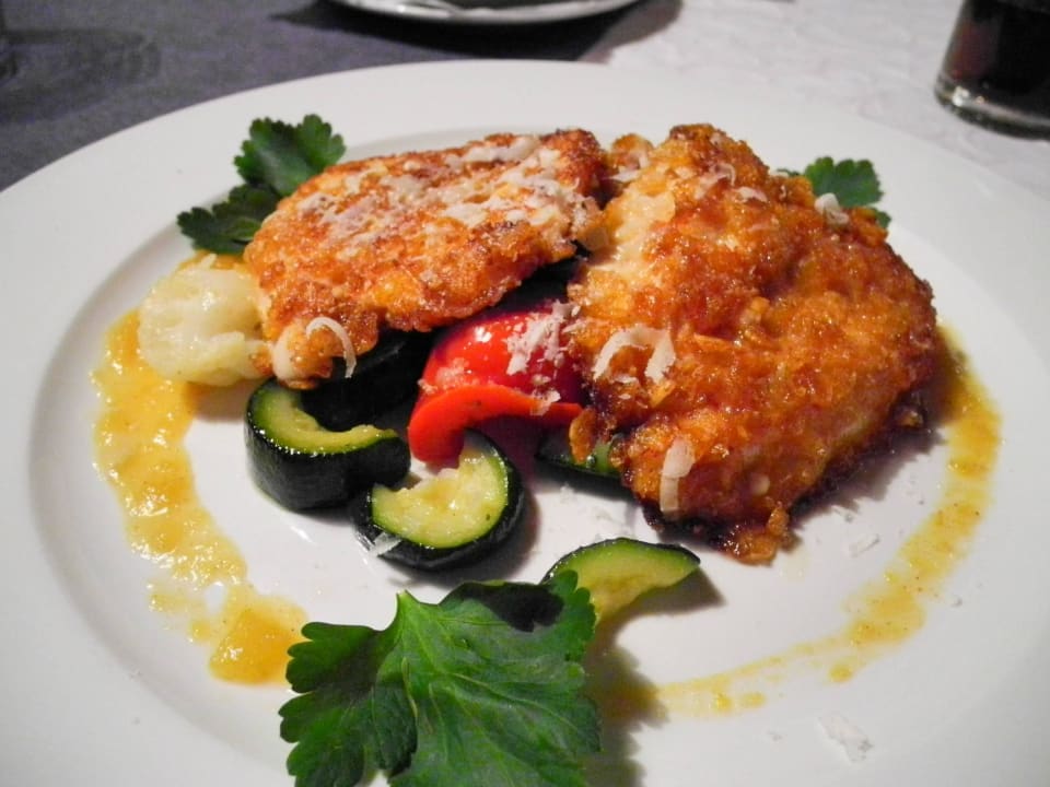 Hähnchenbrust mit Parmesanpanade Hotel Bergruh