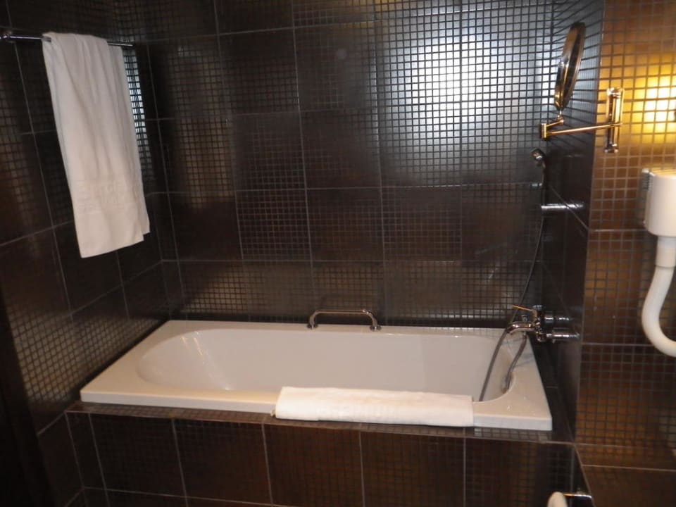 Bad mit grosser Badewanne Barceló Royal Beach