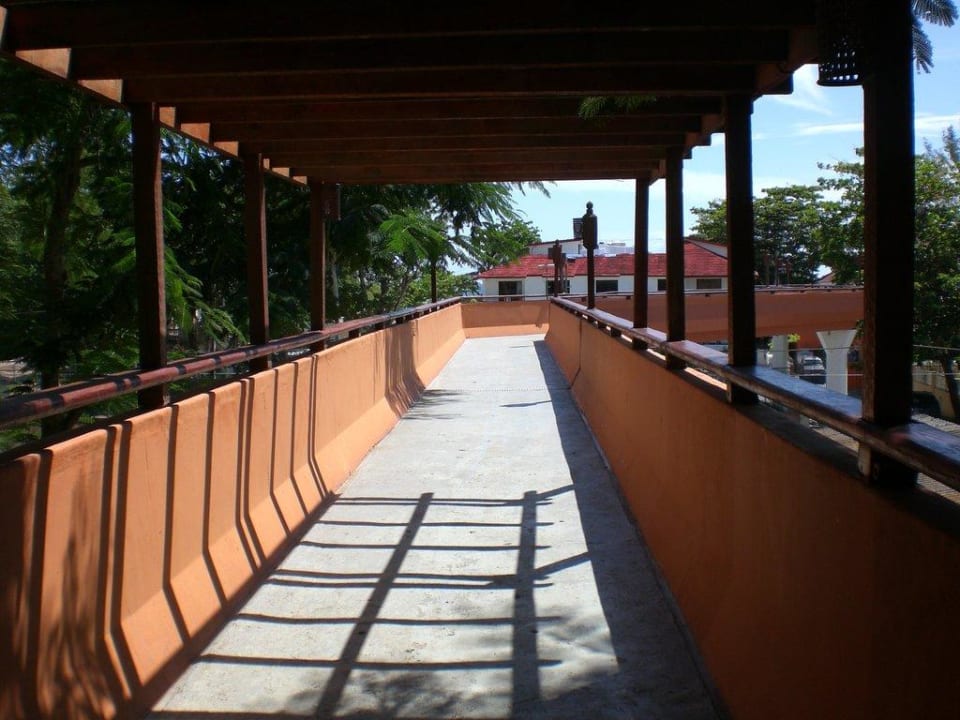Auf dem Weg zum Strand BelleVue Dominican Bay