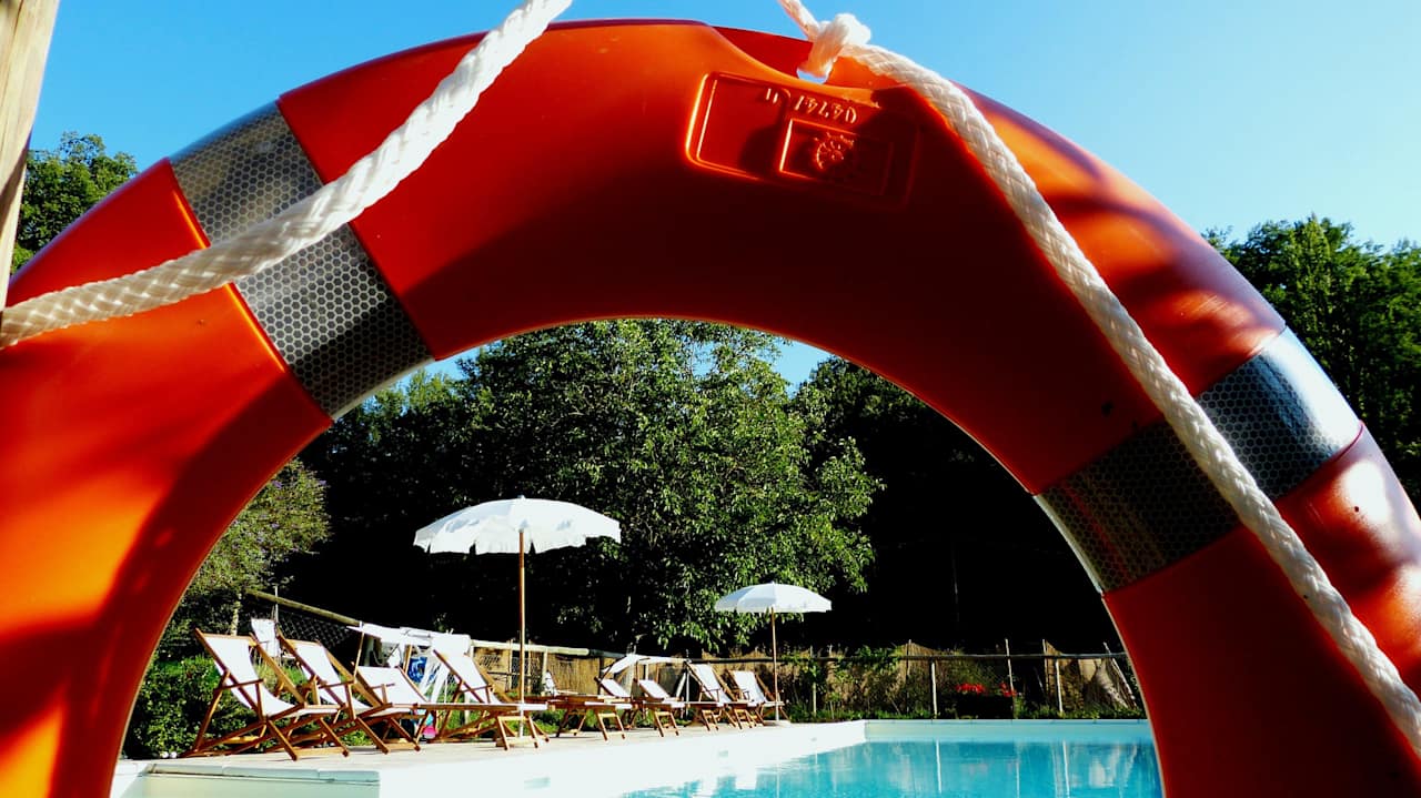 Piscina 15 x 7 x 1,5  m Cerqua Rosara Residence