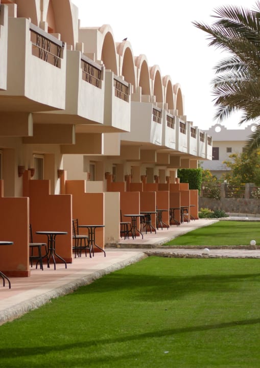 Blick auf die Hotelzimmer  Three Corners Sea Beach Resort