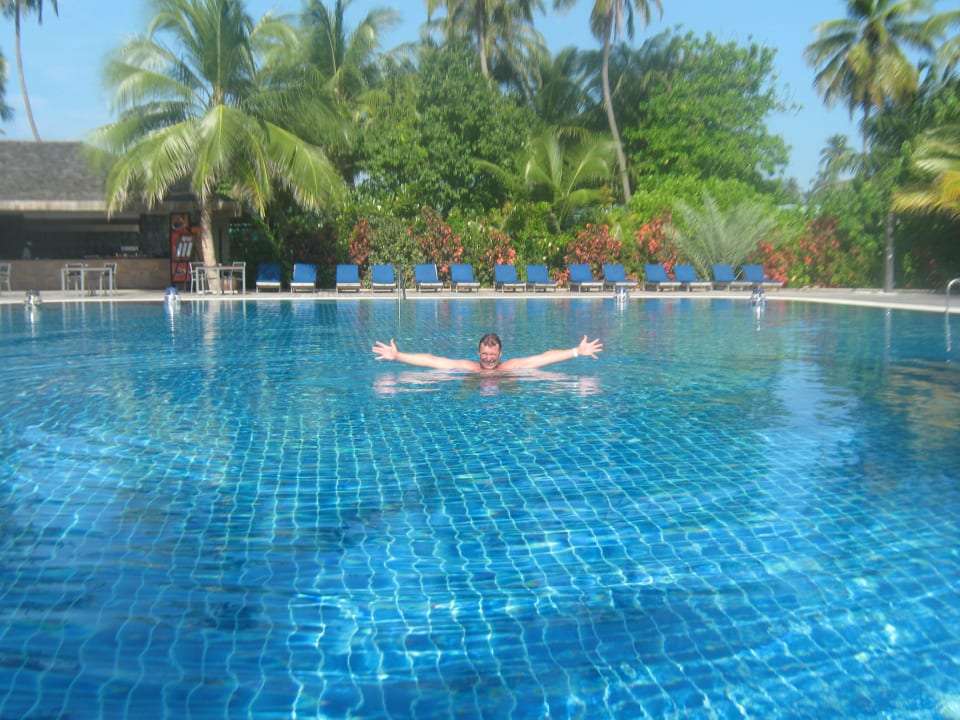 Super Poolanlage ab 18 Jahre Meeru Maldives Resort Island