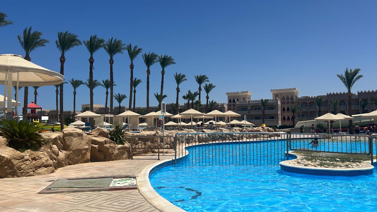 Pool Beach Albatros Resort