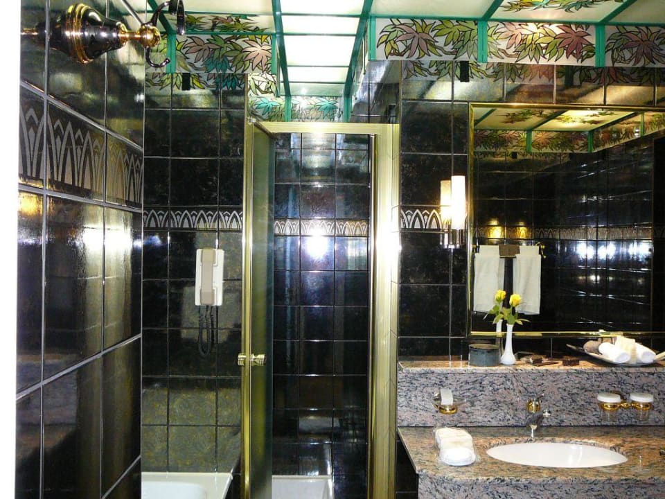 Bad Hotel Lausanne Palace