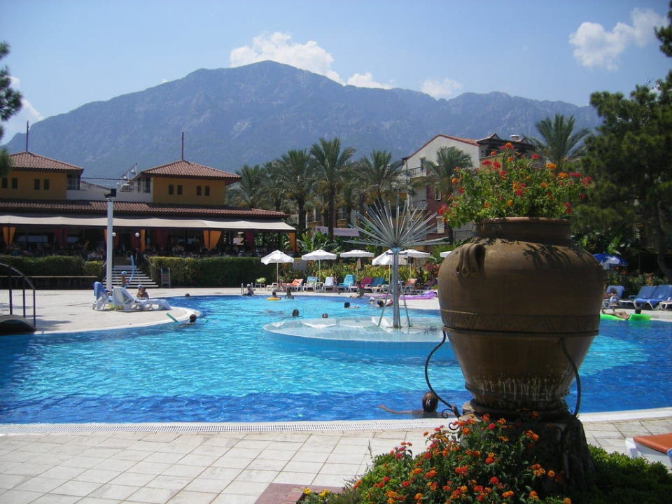 Piscine Crystal Aura Aqua Collection