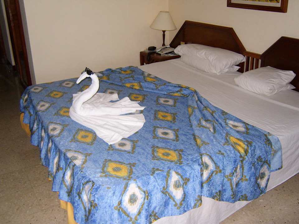 Kreationen auf dem Bett Brisas Guardalavaca Hotel & Villas