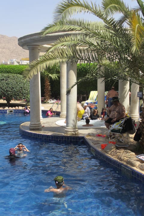 Pool Mövenpick Resort & Residences Aqaba