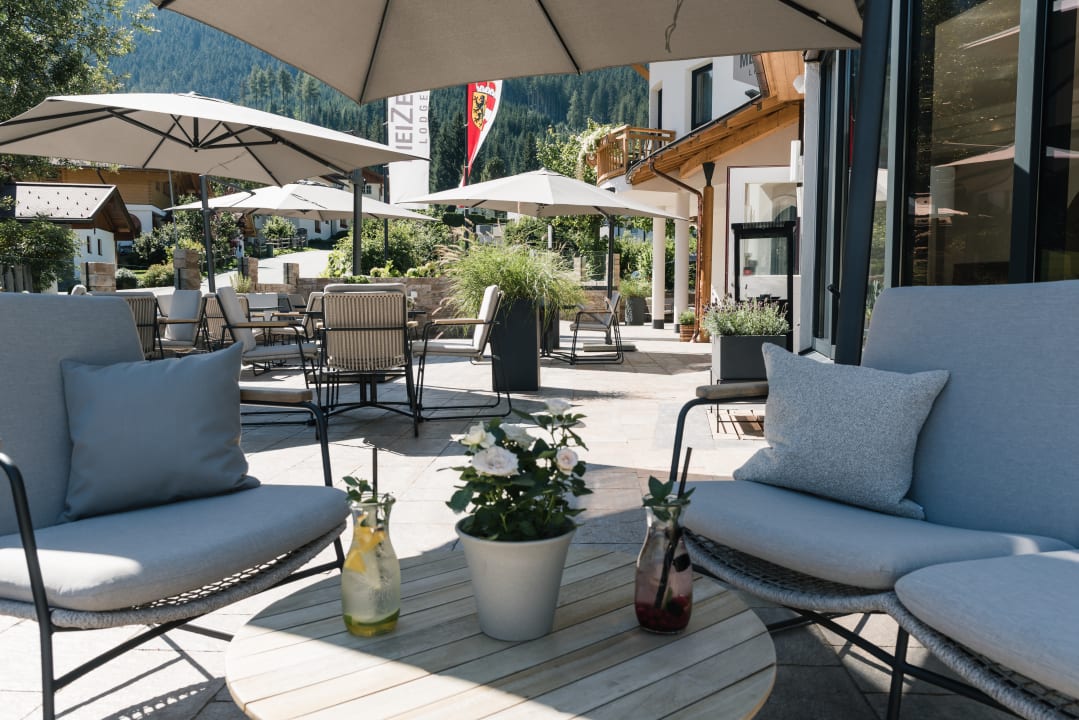 Gastro Hotel meiZeit Lodge in Filzmoos