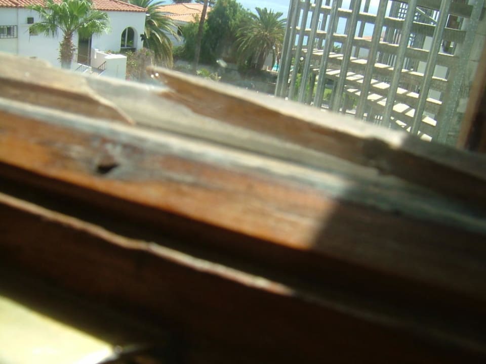 Rahmen des Schlafzimmerfensters Roca Verde by Folias Hotels