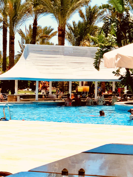 Pool Brayka Bay Resort