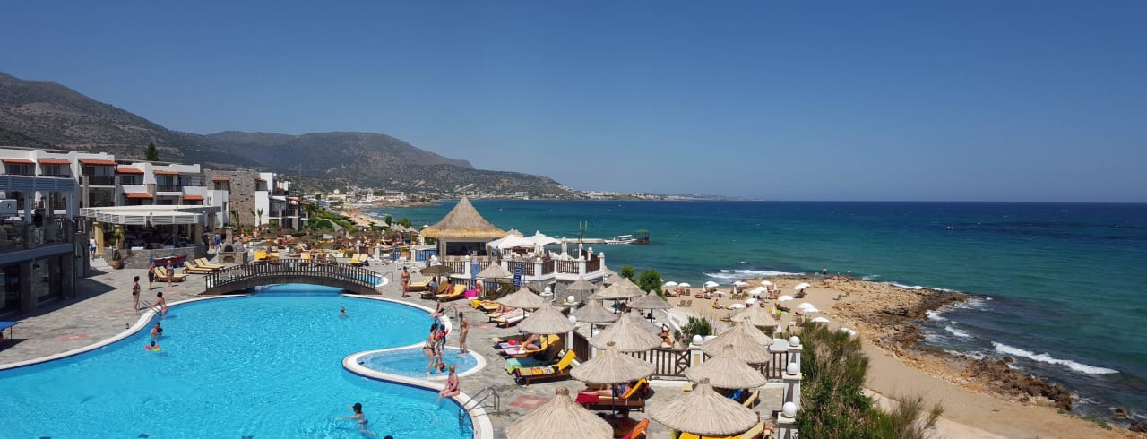 Pool Liegebereich Alexander Beach Hotel & Village Resort