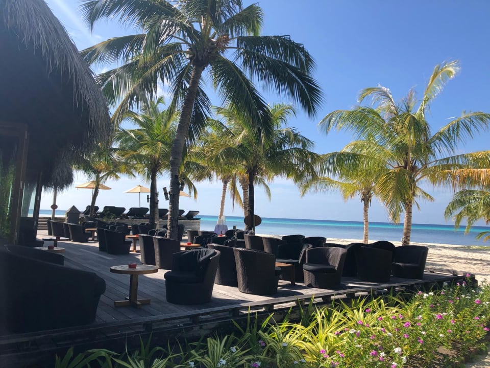 Strand Kuredu Island Resort & Spa