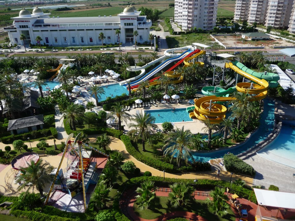 Uitzicht aquapark Royal Wings Hotel