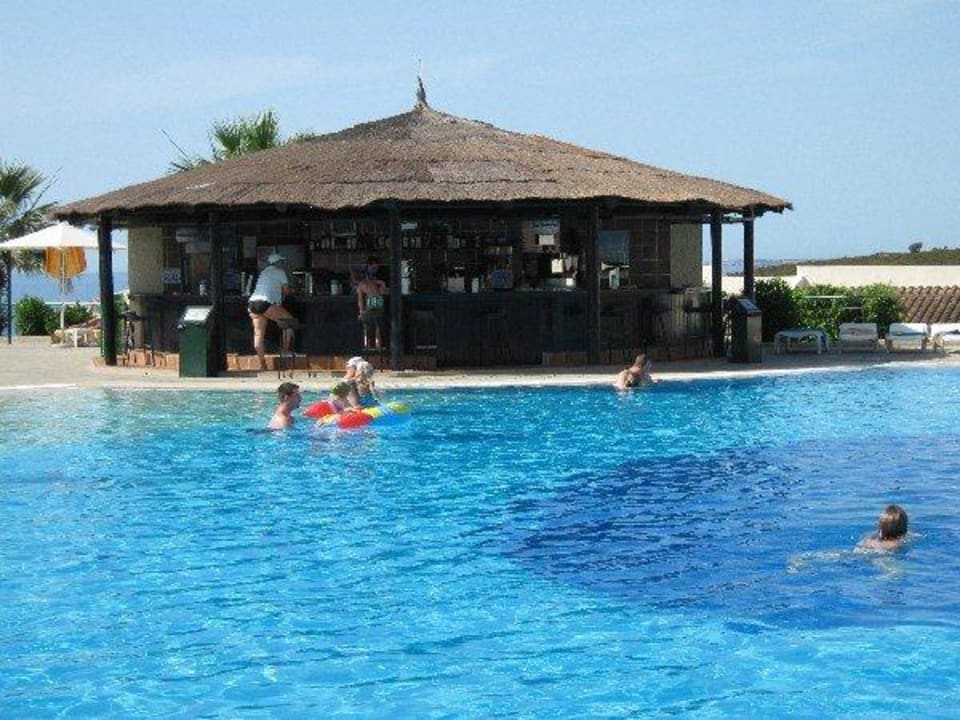 Pool blau punta reina