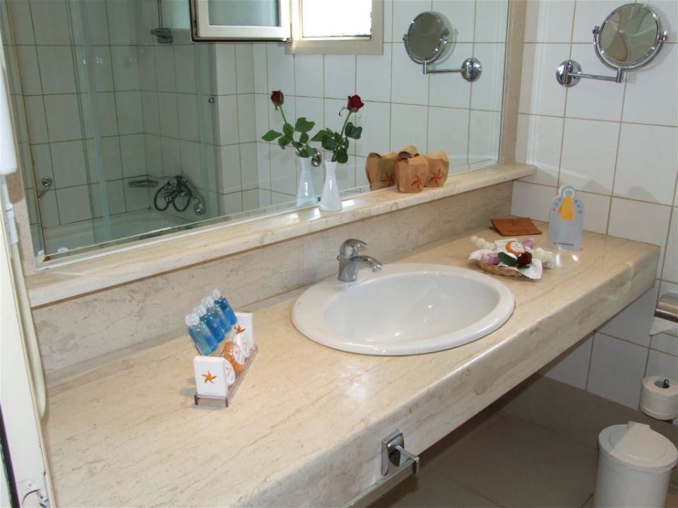 Blick ins Badezimmer Iberostar Selection Creta Marine