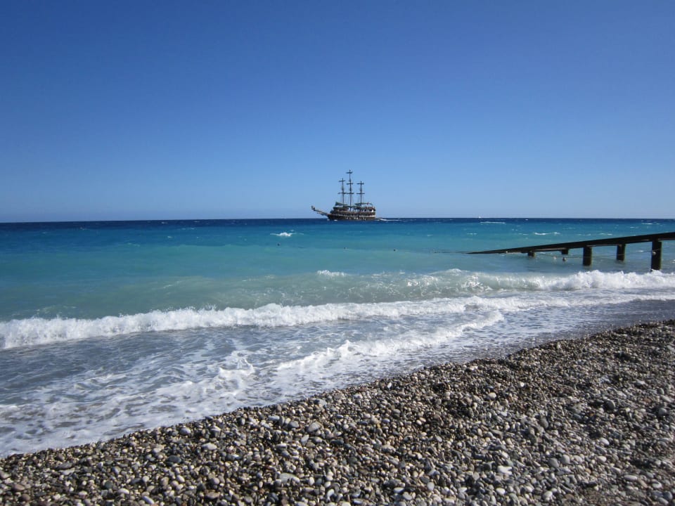 Strand Akka Alinda Hotel