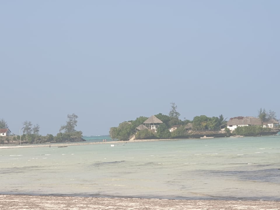 Strand Pongwe Bay Resort