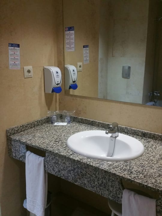 Zimmer Las Palmeras Affiliated by FERGUS