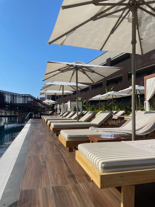 Pool Jacaranda Luxury Resort