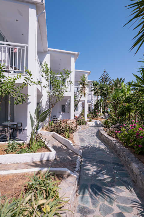 Gartenanlage HARPIN Happy Days Beach Hotel