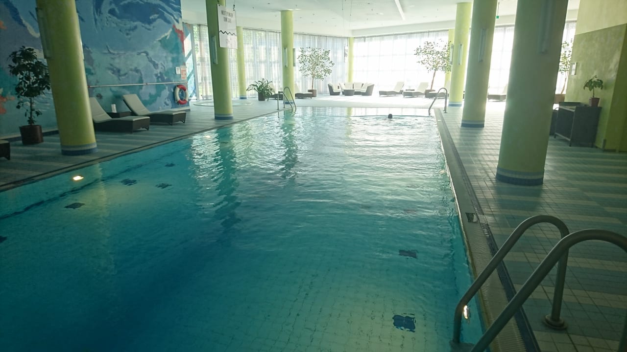Pool Hilton Munich Airport